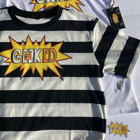 Striped Tee T Shirt Geeked - Picture 1 of 5